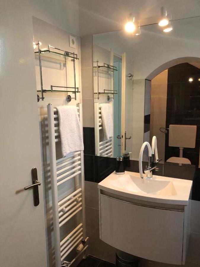 Апартаменти Cozy New Flat For 2 Or 3 Хвар Екстер'єр фото